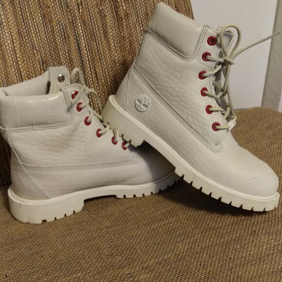 Timberland Other - Limited Edition Timberland White Serpent Waterproof Hikers  Junior 5.5